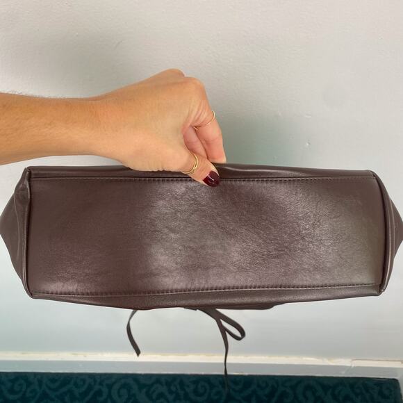 Reformation Medium Vittoria Tote Bag in Tobacco Leather - Picture 5 of 7